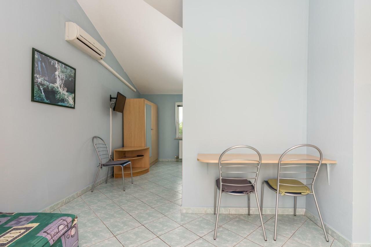 Apartmani Albi 자톤 외부 사진